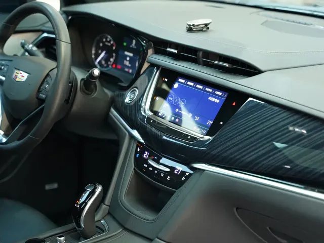 Cadillac XT6 — Фото автомобиля 14