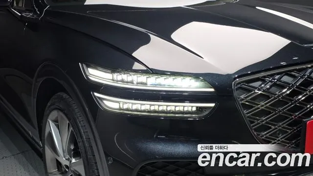 Genesis GV70 — Фото автомобиля 7