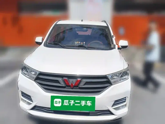 Wuling Hongguang — Фото автомобиля 2