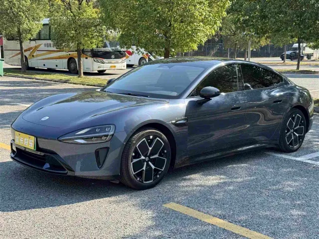 Xiaomi SU7 — Фото автомобиля 2