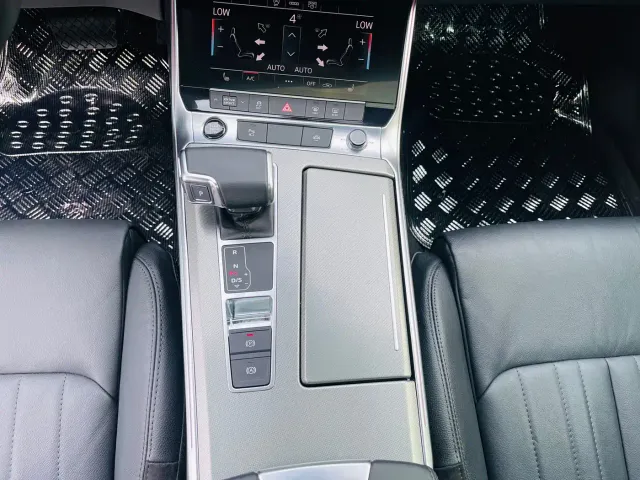 Audi A6L — Фото автомобиля 19