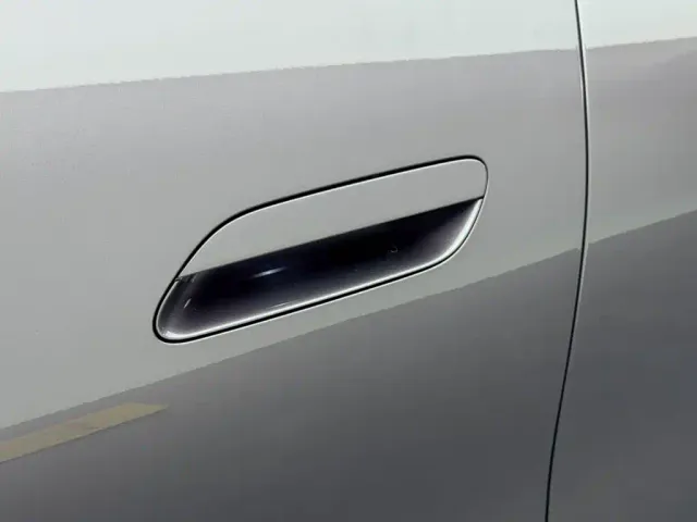 Xiaomi SU7 — Фото автомобиля 19