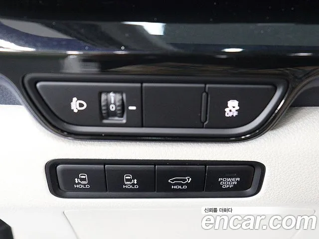 Kia Carnival Generation 4 — Фото автомобиля 15
