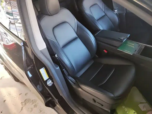 Tesla Model Y — Фото автомобиля 24