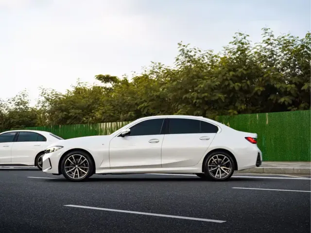 BMW 3 Series — Фото автомобиля 4