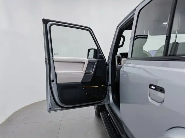 iCAR V23 — Фото автомобиля 8