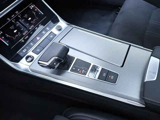 Audi A7L — Фото автомобиля 12