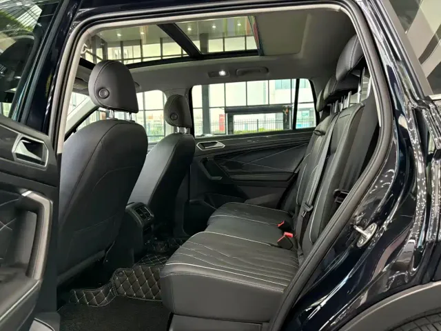 Volkswagen Tiguan L — Фото автомобиля 5