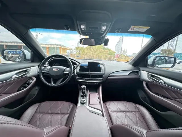 Cadillac CT5 — Фото автомобиля 6