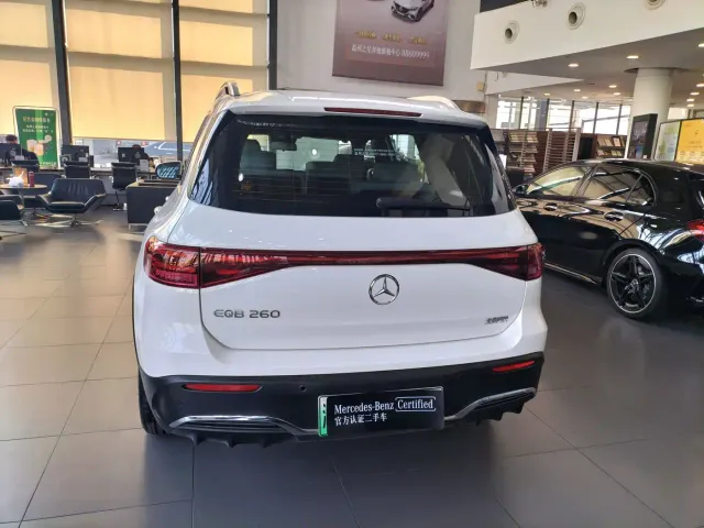 Mercedes-Benz EQB — Фото автомобиля 7