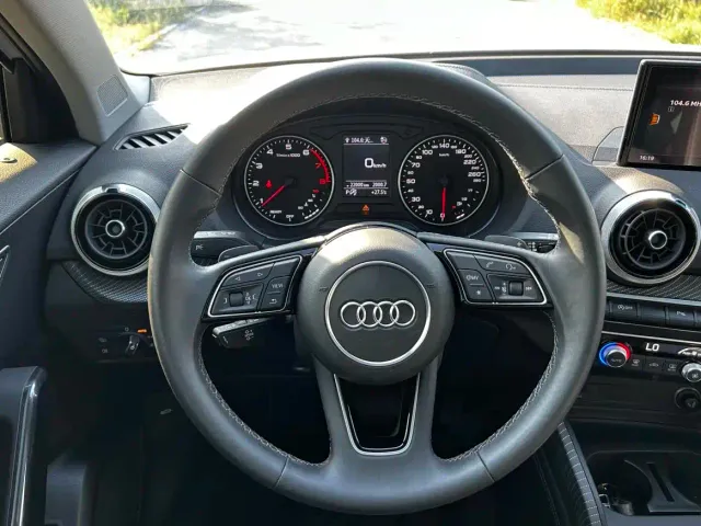 Audi Q2L — Фото автомобиля 15