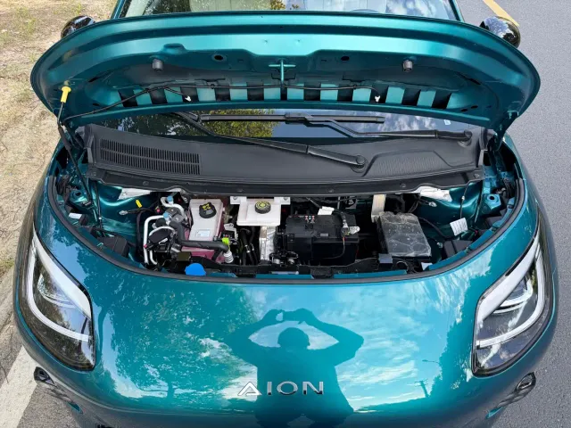 GAC Aion UT — Фото автомобиля 11