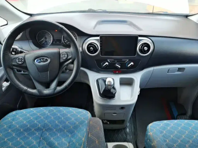 JAC Refine M3 — Фото автомобиля 9