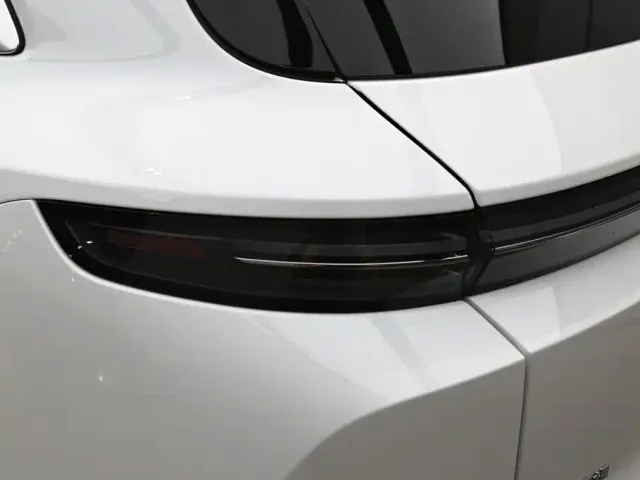 Li Auto L7 — Фото автомобиля 27