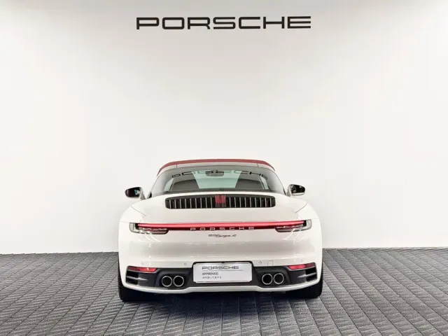 Porsche 911 — Фото автомобиля 3