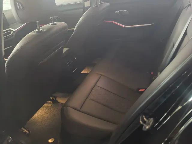 BMW 3 Series — Фото автомобиля 5