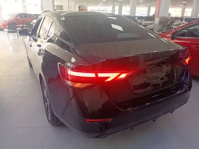 Nissan Sylphy — Фото автомобиля 4