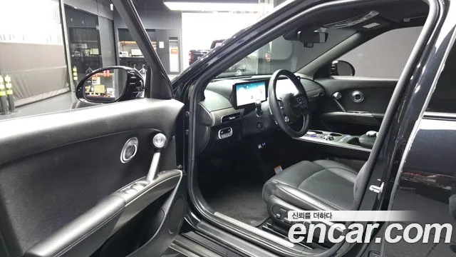Genesis GV60 — Фото автомобиля 15