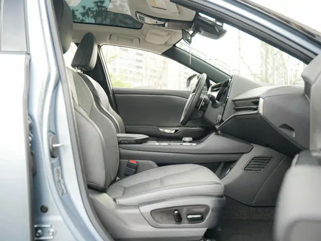 Lexus RZ — Фото автомобиля 10