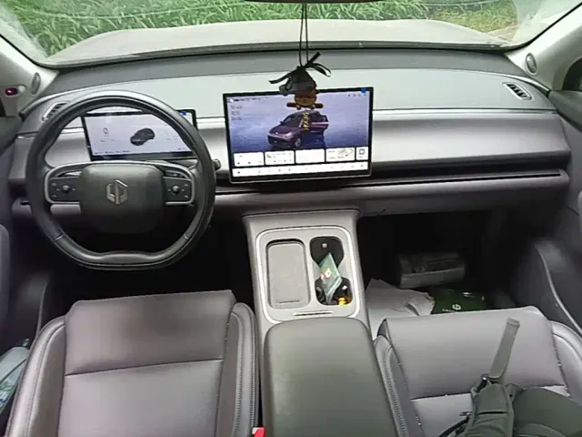 Leapmotor C10 — Фото автомобиля 9