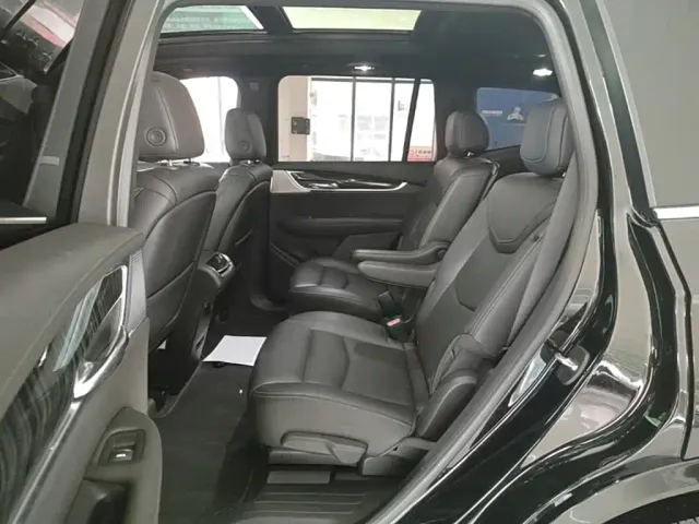 Cadillac XT6 — Фото автомобиля 16
