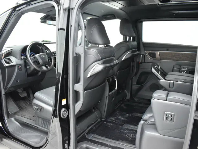Toyota Alphard — Фото автомобиля 20
