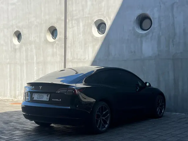 Tesla Model 3 2022 Performance High-Performance AWD — Фото автомобиля 22