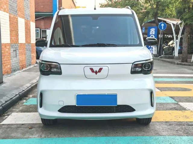 Wuling Zhiguang NEV — Фото автомобиля 2