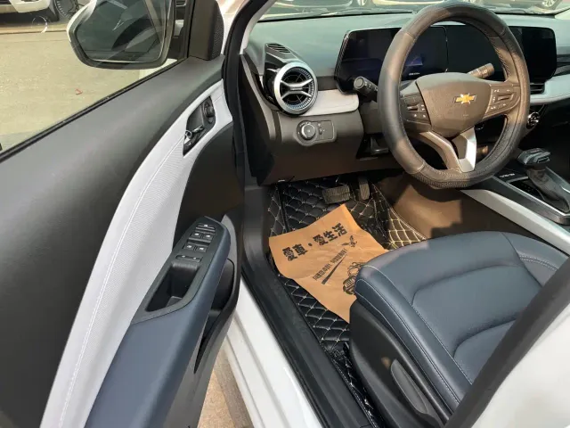Chevrolet Monza — Фото автомобиля 4