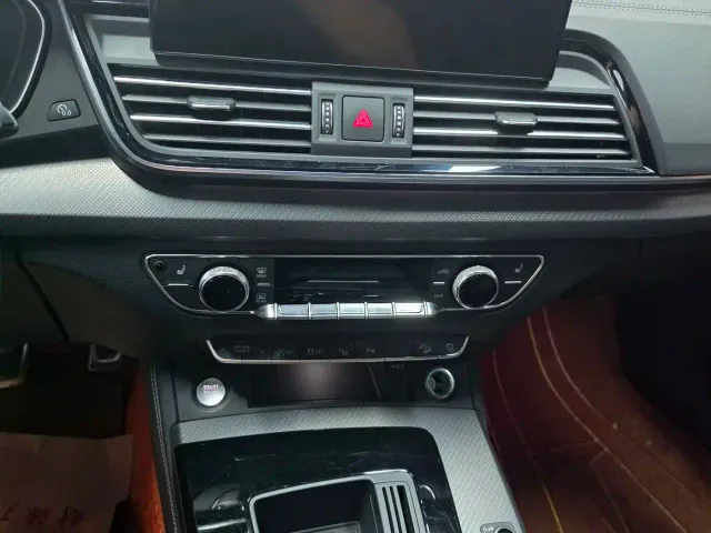 Audi Q5L — Фото автомобиля 6