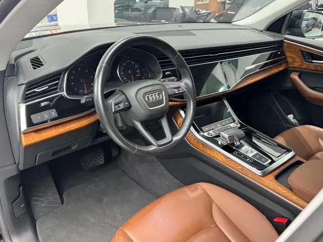 Audi Q8 — Фото автомобиля 5