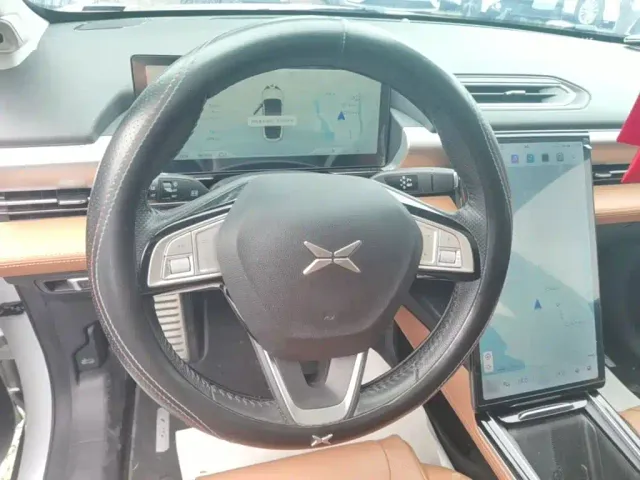Xpeng P5 — Фото автомобиля 10