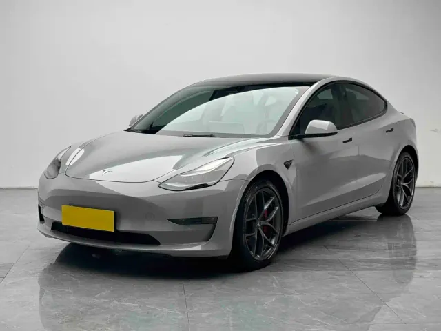 Фотография автомобиля — Tesla Model 3