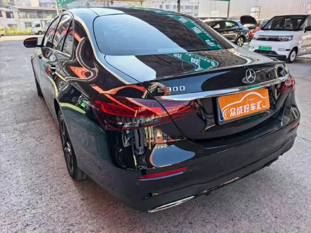 Mercedes-Benz E-Class — Фото автомобиля 7