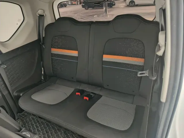 Wuling Hongguang Mini EV — Фото автомобиля 13
