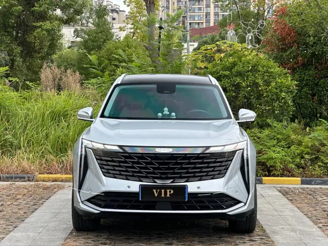 Geely Boyue L 2023 1.5TD DCT Luxury Model — Фото автомобиля 2