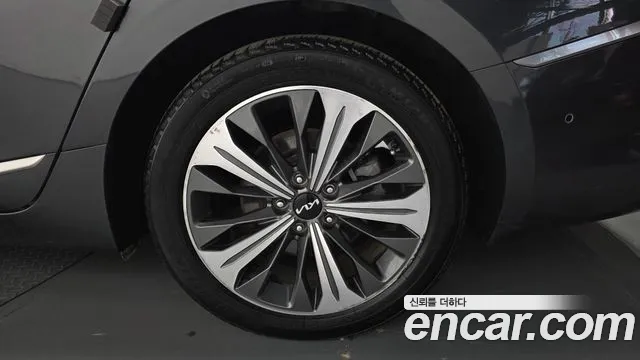 Kia K8 Hybrid — Фото автомобиля 6