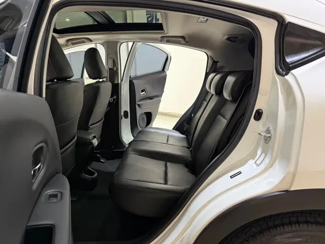 Honda Vezel 2020 1.5L CVT Elite — Фото автомобиля 10