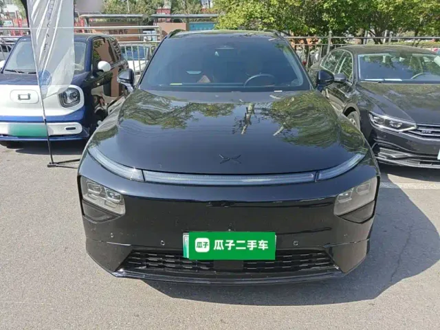 Xpeng G9 — Фото автомобиля 2