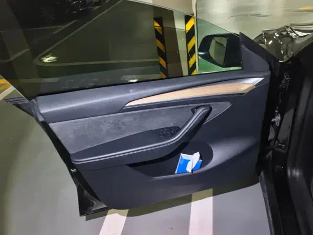 Tesla Model Y — Фото автомобиля 7