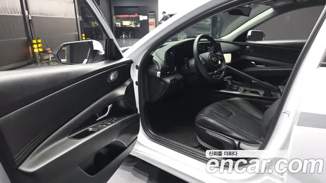 Hyundai AVANTE Avante (CN7) — Фото автомобиля 10
