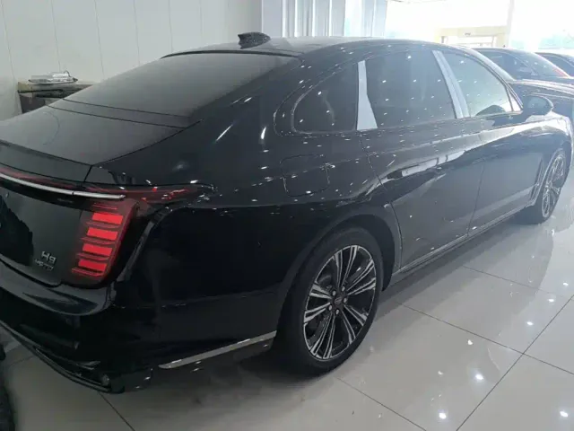 Hongqi H9 — Фото автомобиля 6
