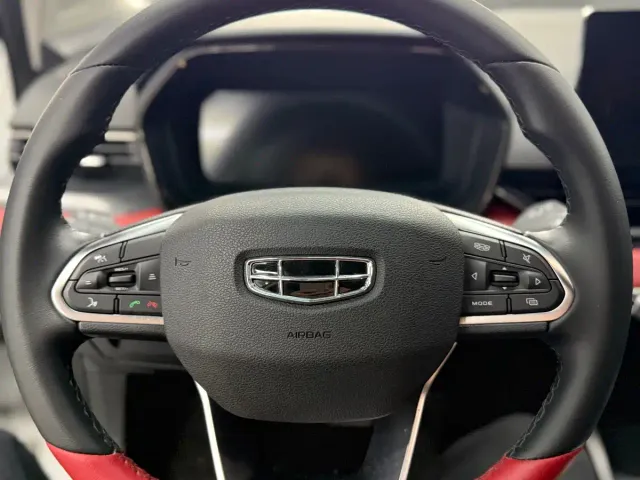 Geely Emgrand S — Фото автомобиля 12