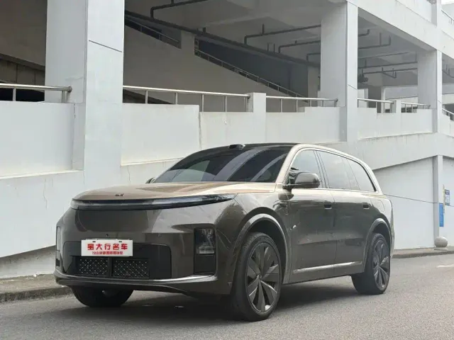 Фотография автомобиля — Li Auto L9