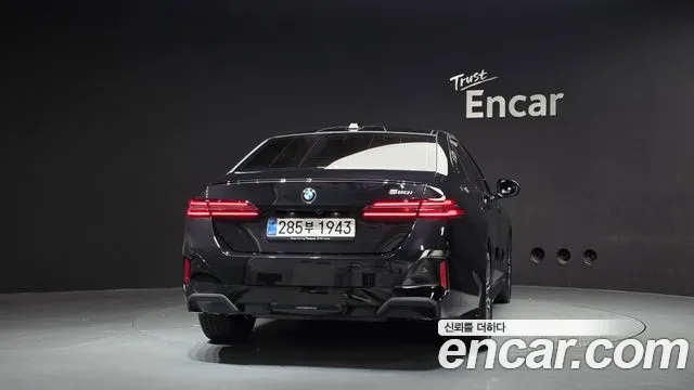 BMW 5 Series G60 — Фото автомобиля 4