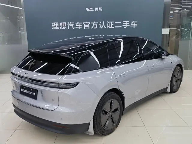Li Auto i6 — Фото автомобиля 17