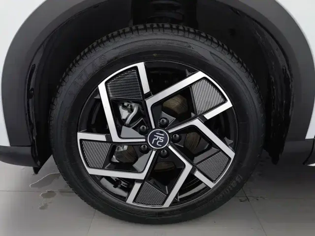 BYD Yuan PLUS — Фото автомобиля 17