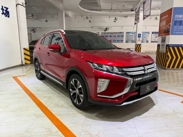 Mitsubishi Eclipse Cross — Фото автомобиля 3