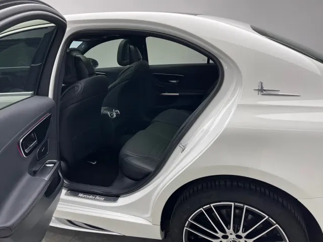 Mercedes-Benz C-Class — Фото автомобиля 17