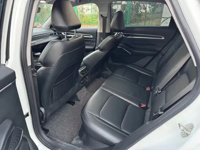 Geely Emgrand — Фото автомобиля 9